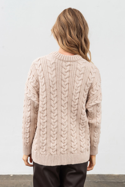 В'язаний подовжений джемпер оверсайз молочного кольору 4590/2024