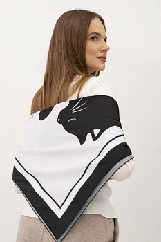 Шовкова з авторським принтом силуету чорно білих кицьок 202400 Хустка