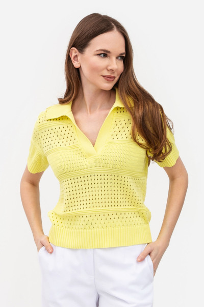 Жіночий джемпер з коміром поло жовтого кольору 25107001