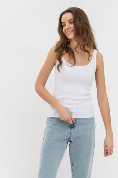 Біла трикотажна майка 2210040В