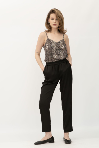 Майка жіноча шовкова коричнева на бретелях Шайна 3