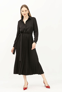 Сукня чорного кольору зі спідницею гофре довжини міді Манід 405