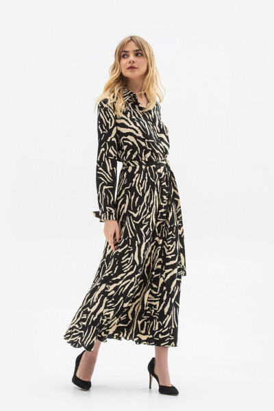 Сукня напівприталеного силуету з трапецієподібною спідницею чорного кольору Таірія 01