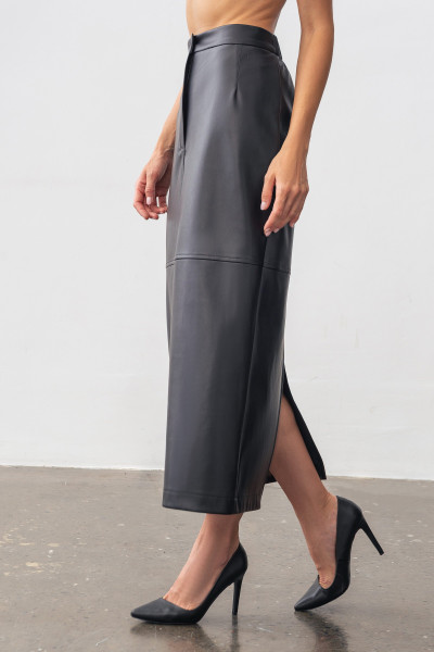 Спідниця чорна з еко шкіри довжини міді Ірелі
