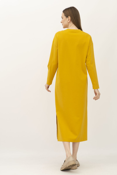 Трикотажна оверсайз сукня гірчичного кольору довжиною за коліно Міото 1 Трикотажна оверсайз сукня гірчичного кольору довжиною за коліно Міото 1
