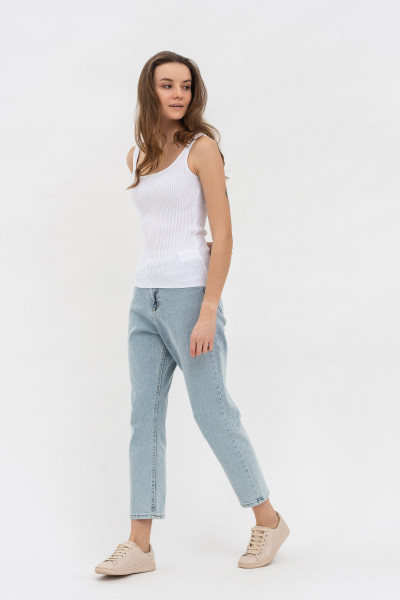 Біла трикотажна майка 2210040В