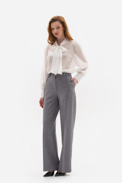 Напівпрозора блуза вільного силуету білого кольору Астрея