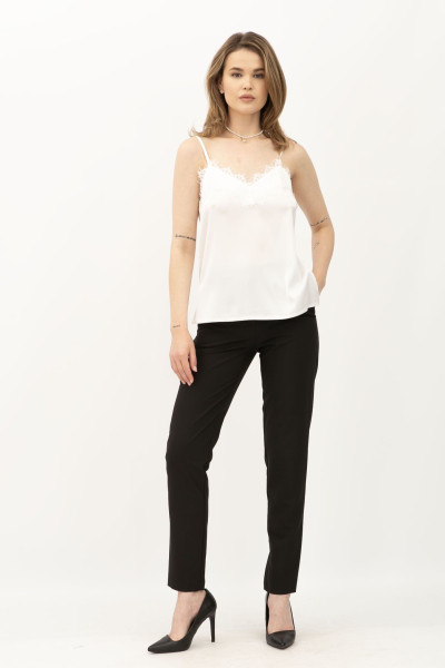 Майка жіноча шовкова молочна на бретелях Шайна 02