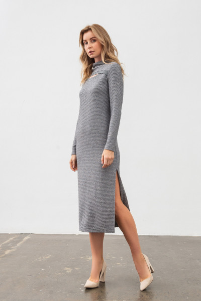 Трикотажна сукня довжини міді  з боковим розрізом сірого кольору Міра 01 Трикотажна сукня довжини міді  з боковим розрізом сірого кольору Міра 01