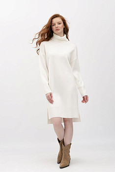 Тепла сукня -гольф довжини міді молочного кольору 25214000 Тепла сукня -гольф довжини міді молочного кольору 25214000
