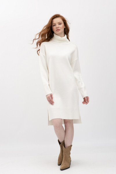 Тепла сукня -гольф довжини міді молочного кольору 25214000 Тепла сукня -гольф довжини міді молочного кольору 25214000