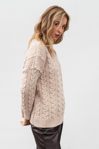 В'язаний подовжений джемпер оверсайз молочного кольору 4590/2024