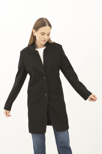 Класичне пальто чорного кольору напівприлеглого силуету Клєра 02