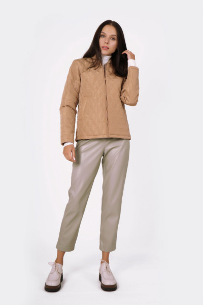 Стильна жіноча куртка зі стьобаної тканини молочного відтінку Астея 02