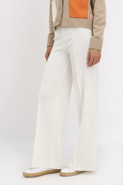 Брюки прямі трикотажні молочні 25218100