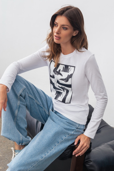 Трикотажний лонгслів білого кольору з округлою горловиною Мелік