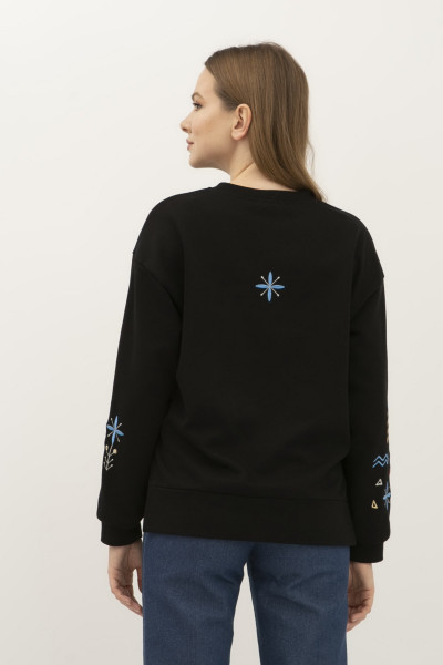 Світшот чорний трикотажний з вишивкою на рукавах Лелека 2