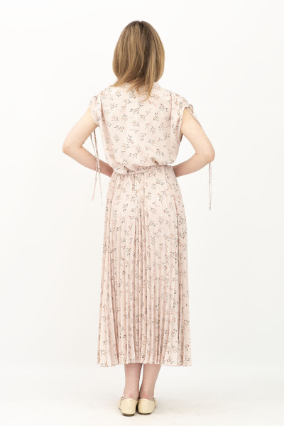 Сукня міді пудрова з квітковим принтом та спідницею плісе Тезі