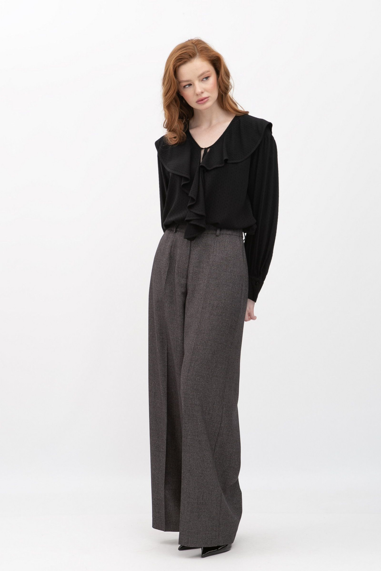 Блуза прямого силуету чорного кольору Еліора 01