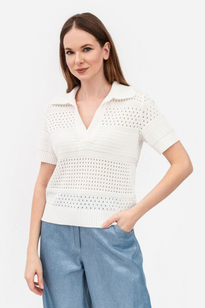 Жіночий джемпер з коміром поло молочного кольору 25107000