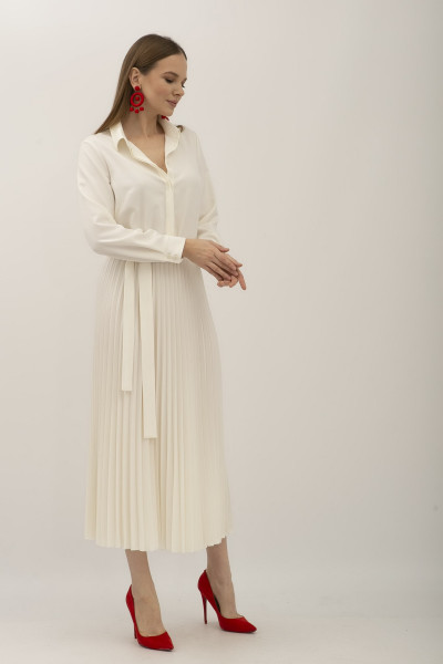 Сукня молочного кольору зі спідницею гофре довжини міді Манід 400 Сукня молочного кольору зі спідницею гофре довжини міді Манід 400