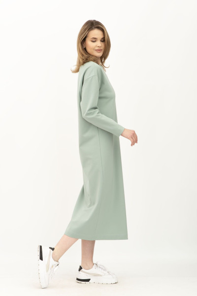 Трикотажна оверсайз сукня зеленого  кольору довжиною за коліно Міото 13