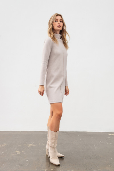 Бежева трикотажна сукня довжини міні Ліам 01 Бежева трикотажна сукня довжини міні Ліам 01