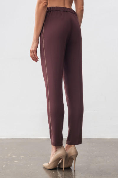 Класичні жіночі завужені брюки корчневі з костюмної тканини Мішель