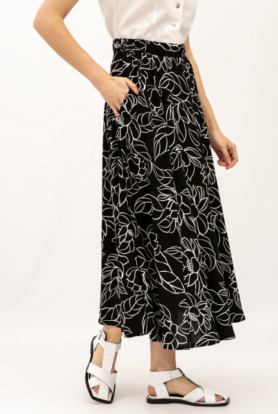 Спідниця зі штапелю довжини міді чорного кольору Полана 01