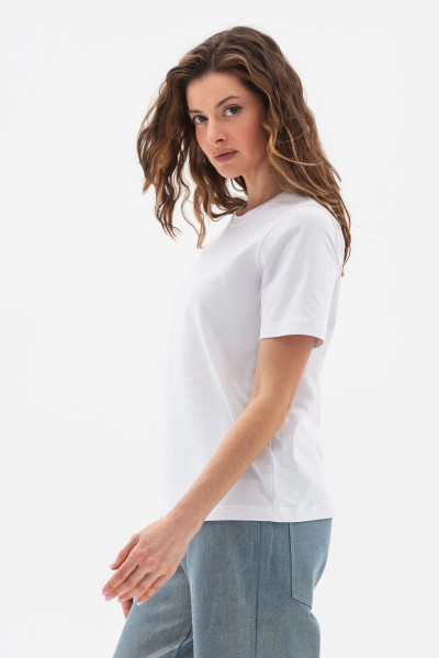 Біла трикотажна футболка Лукре 02