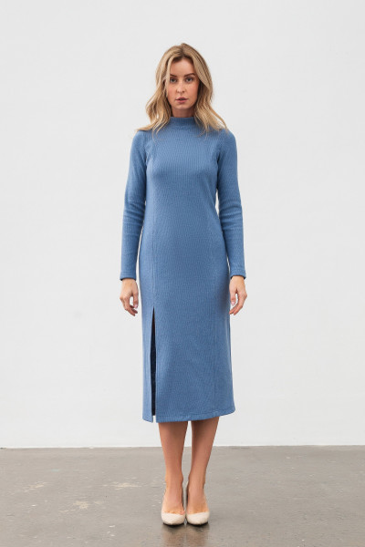 Трикотажна сукня блакитного кольору довжини міді Зірел Трикотажна сукня блакитного кольору довжини міді Зірел