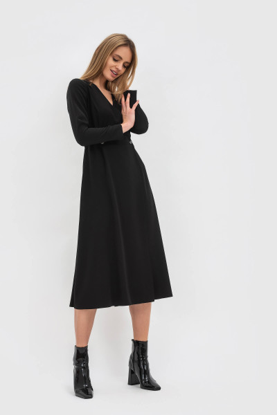 Жіноча чорна сукня на запах з двобортною застібкою на ґудзик Ефімія Жіноча чорна сукня на запах з двобортною застібкою на ґудзик Ефімія