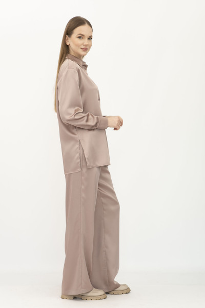Костюм з сатину блуза та штани бежевого кольору Маніла 02 Костюм з сатину блуза та штани бежевого кольору Маніла 02