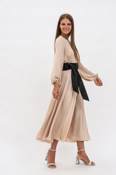 Довга жіноча сукня з мокрого шовку бежевого відтінку Арне