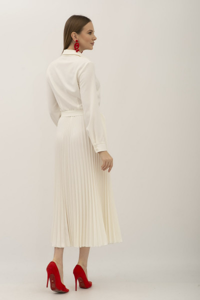 Сукня молочного кольору зі спідницею гофре довжини міді Манід 400 Сукня молочного кольору зі спідницею гофре довжини міді Манід 400