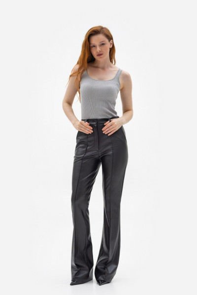 Чорні брюки кльош з екошкіри Фентел
