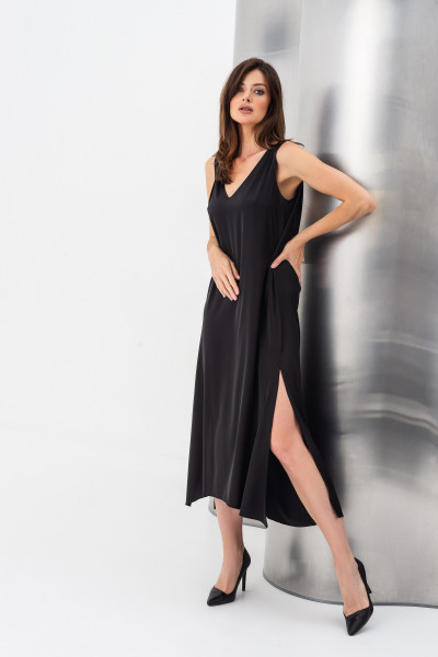 Сукня максі чорна  вільного силуету Нєжин Сукня максі чорна  вільного силуету Нєжин