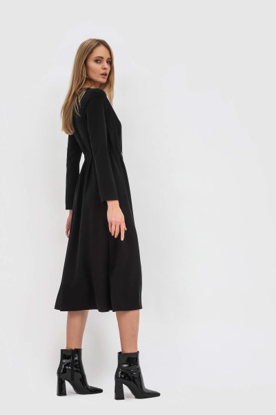 Жіноча чорна сукня на запах з двобортною застібкою на ґудзик Ефімія Жіноча чорна сукня на запах з двобортною застібкою на ґудзик Ефімія