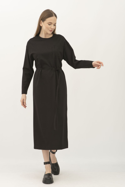 Трикотажна оверсайз сукня чорного кольору довжиною за коліно Міото 11 Трикотажна оверсайз сукня чорного кольору довжиною за коліно Міото 11