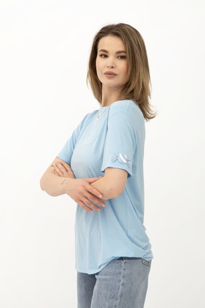 Блакитна трикотажна футболка вільного крою з круглою горловиною Такка 01