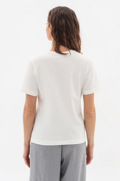 Молочна трикотажна футболка Лукре 03