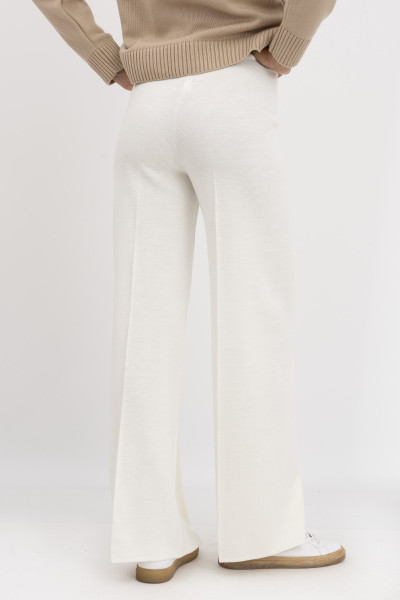 Брюки прямі трикотажні молочні 25218100