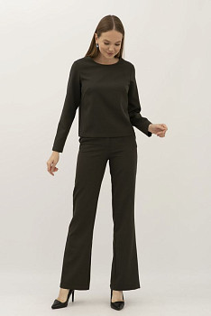 Жіночий костюм оливковий з блузою та штанами Тєміт 02