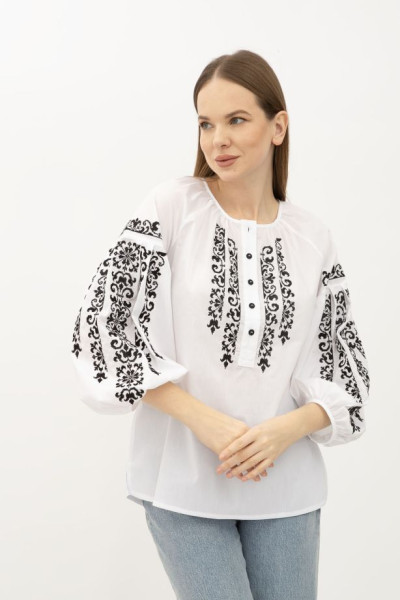 Блуза вишиванка  з чорним орнаментом Санета