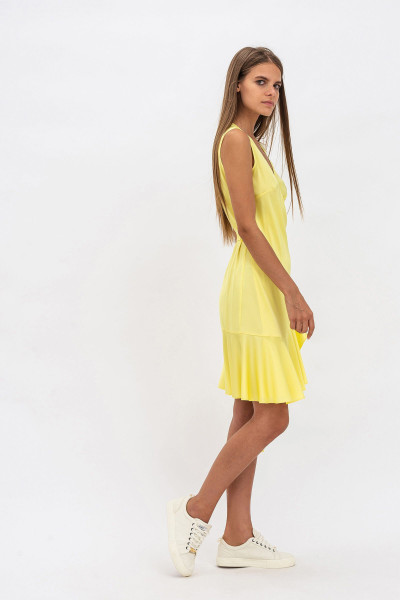Чарівне літня сукня  з рюшами із шовку жовтого кольору Герра Чарівне літня сукня  з рюшами із шовку жовтого кольору Герра