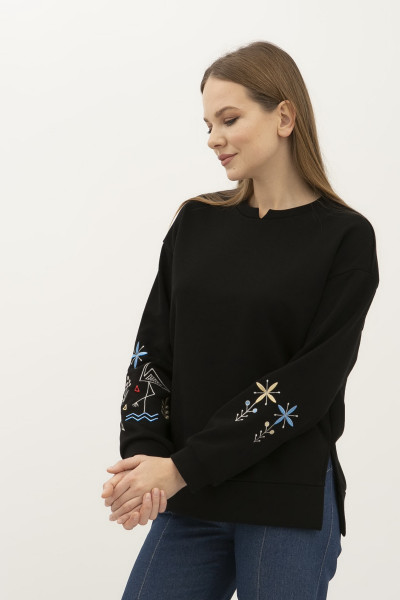 Світшот чорний трикотажний з вишивкою на рукавах Лелека 2