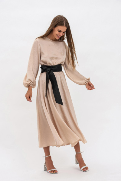 Довга жіноча сукня з мокрого шовку бежевого відтінку Арне