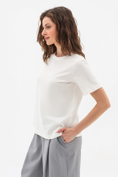 Молочна трикотажна футболка Лукре 03
