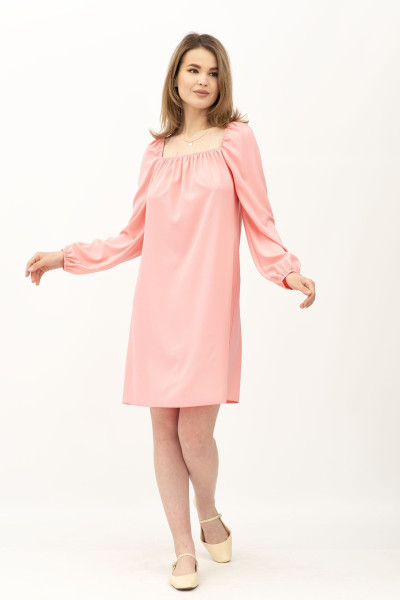 Стильне жіноче плаття з рожевої костюмної тканини з вирізом каре Еймі Стильне жіноче плаття з рожевої костюмної тканини з вирізом каре Еймі