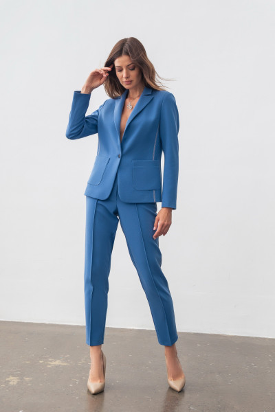 Однобортний жакет блакитного кольору з накладними кишенями Мішель 01